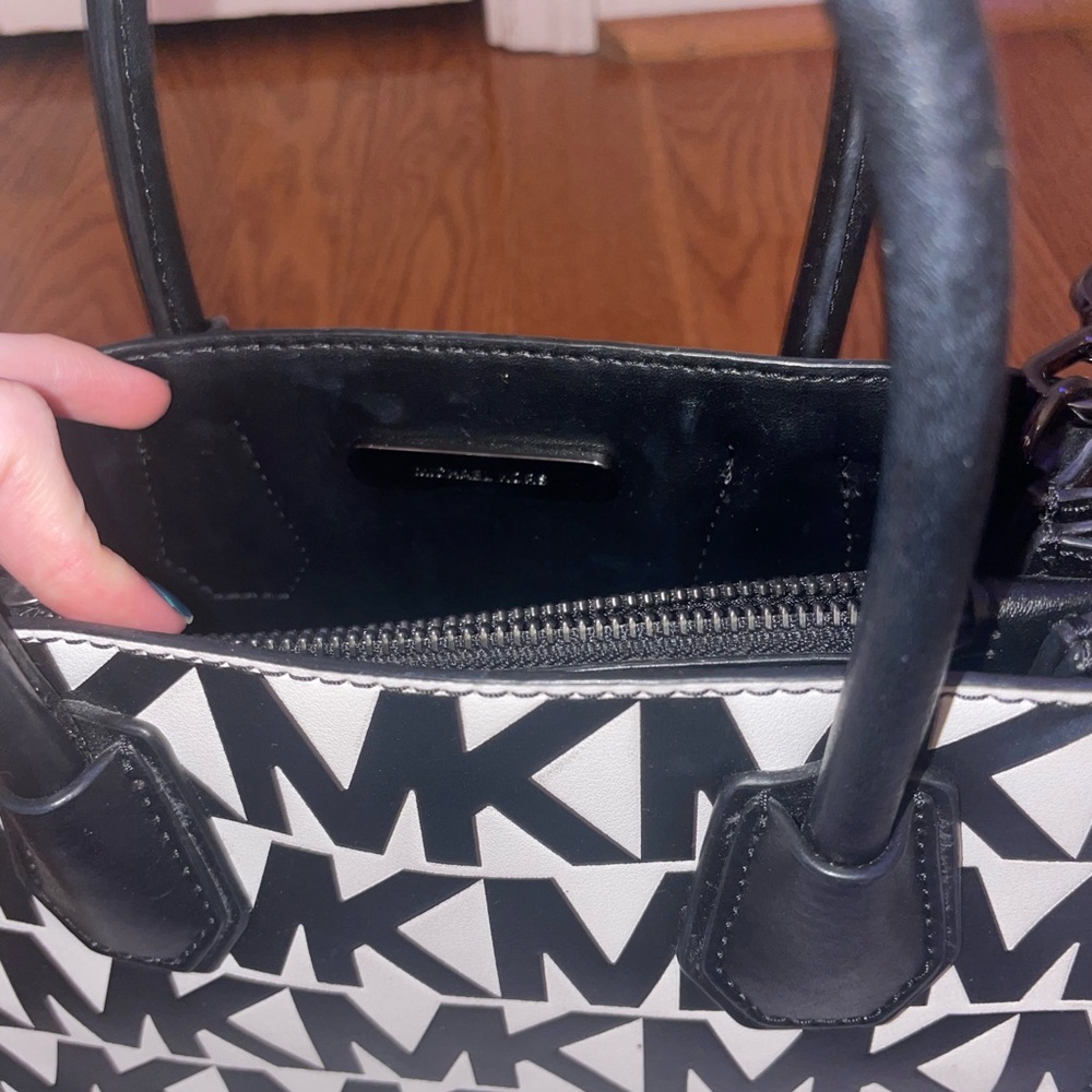 Michael Kors Monogram Black and White Satchel - Picture 8 of 11